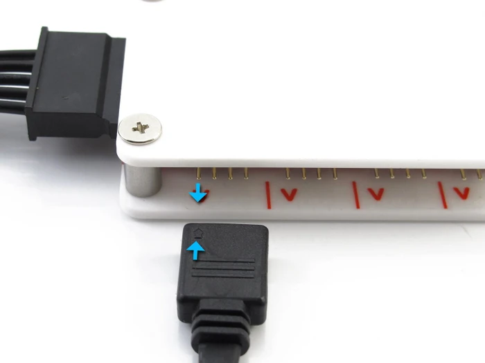 XSPC RGB Splitter Hub weiß, 12V, 4-Pin, 8-fach