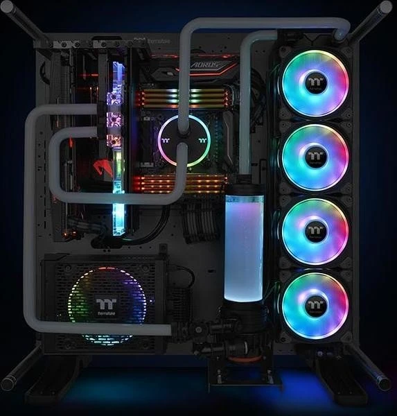 Thermaltake Riing Duo 14 LED RGB Radiator TT Premium Edition, LED-Steuerung, 140mm, 3er-Pack