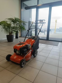 Husqvarna LC 140SP Benzin-Rasenmäher