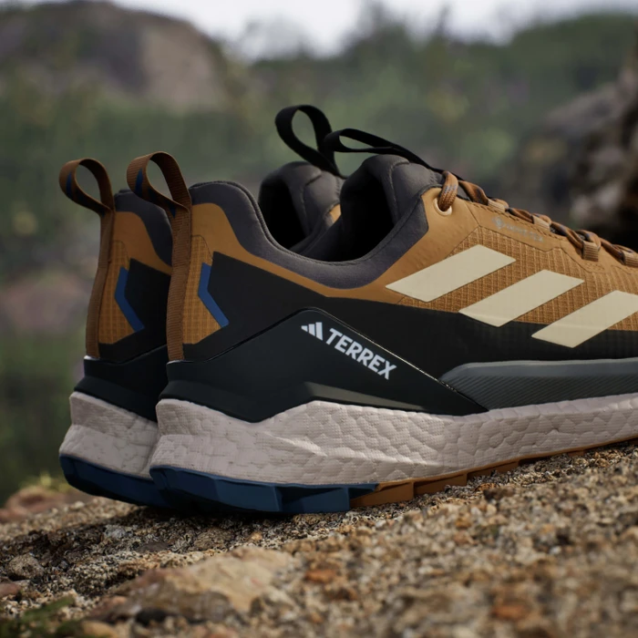 adidas Terrex Free Hiker 2.0 Low GTX bronze strata/savanna/carbon (Herren)