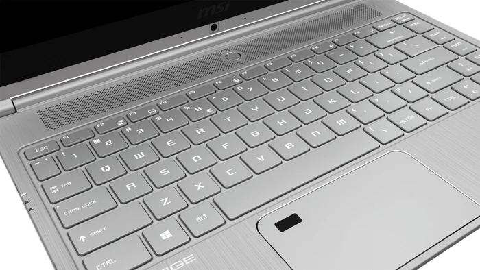 MSI PS42 8RB-073 Modern, silber, Core i7-8550U, 8GB RAM, 256GB SSD, GeForce MX150, DE