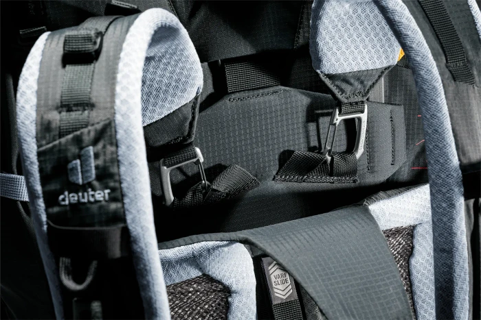 Deuter Aircontact Pro 65+10 SL graphite