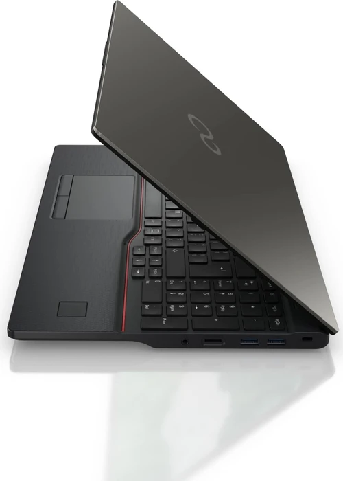 Fujitsu Lifebook E5513, Core i5-1335U, 16GB RAM, 1TB SSD, LTE, DE