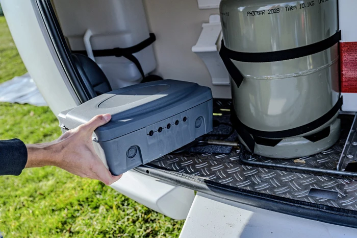 Brennenstuhl Wetterfeste Box für Außen zur sicheren Stromversorgung, schwarz