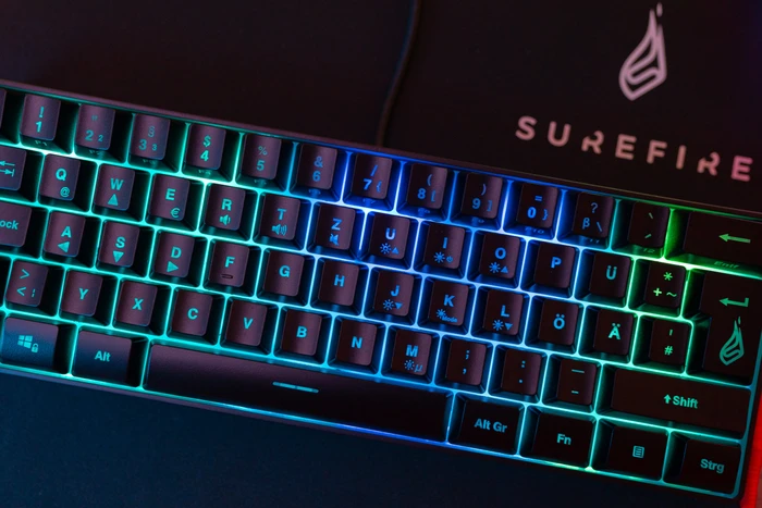 Verbatim SureFire KingPin X1 60% Gaming Keyboard, LEDs RGB, schwarz, USB, US