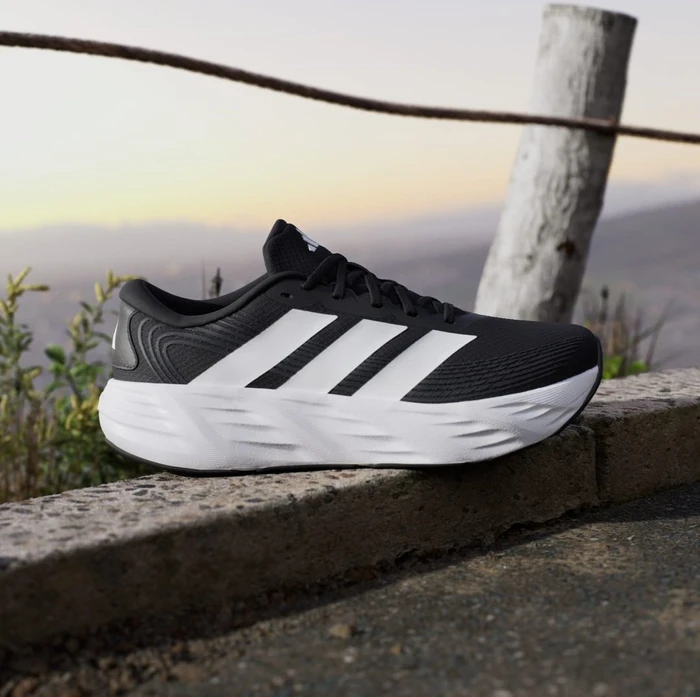 adidas Galaxy 8 core black/cloud white/carbon (Damen)