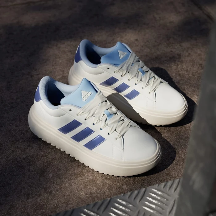 adidas Grand Court Platform off white/blue spark met./wonder white (Damen)