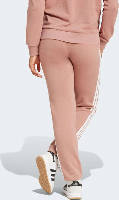 adidas Essentials 3-Streifen French Terry Cuffed Trainingshose lang warm clay/white (Damen)