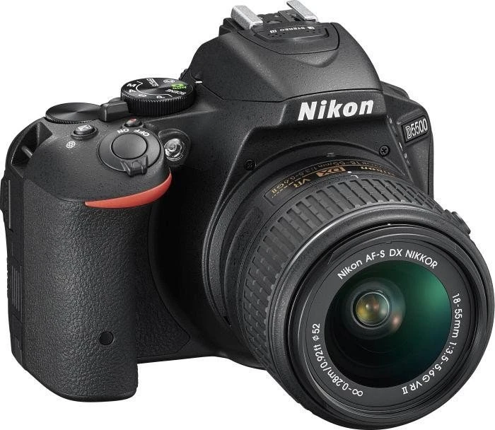 Nikon D5500 schwarz mit Objektiv AF-S DX 18-55mm 3.5-5.6 G II VR und AF-S DX 55-300mm 4.5-5.6 G ED VR