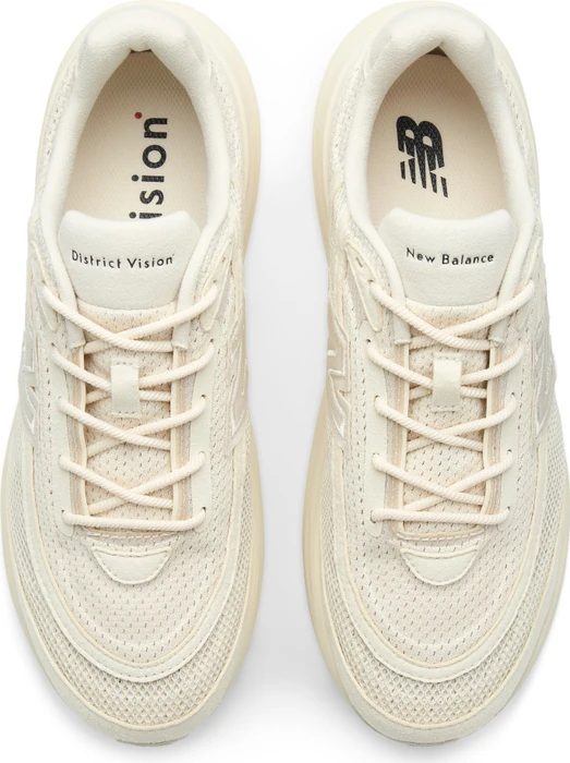New Balance x District Vision 1080v15 linen/black (Herren)