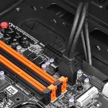 Thermaltake Chaser A71, Acrylfenster