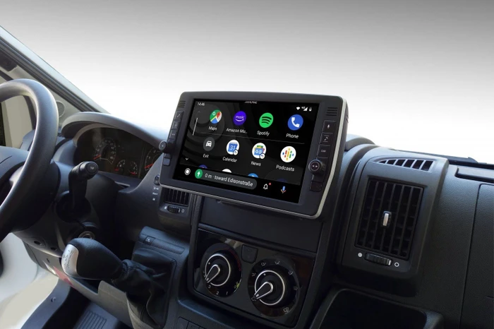 Alpine X903D-DU2