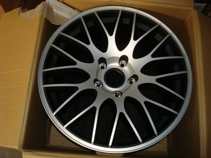 Barracuda Wheels Karizzma 11.0x19 5/130 (verschiedene Farben/Modelle)
