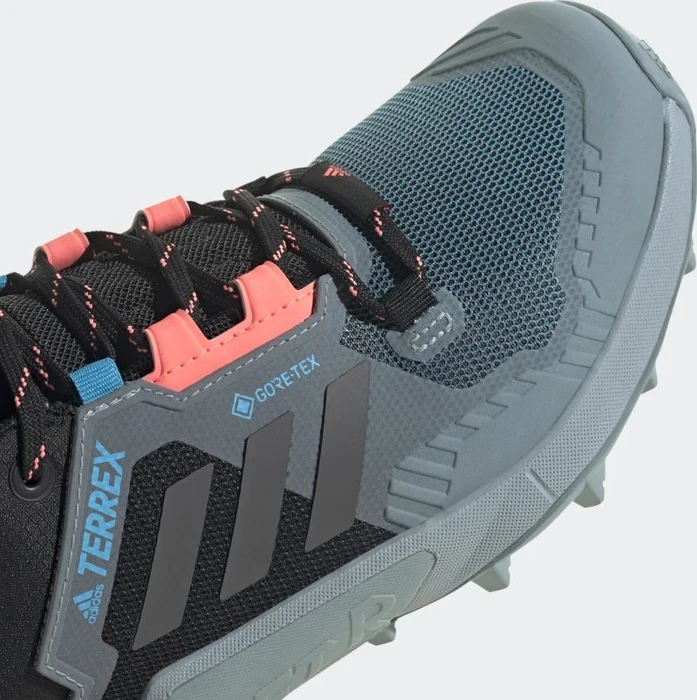adidas Terrex Swift R3 GTX core black/grey five/acid red (Damen)