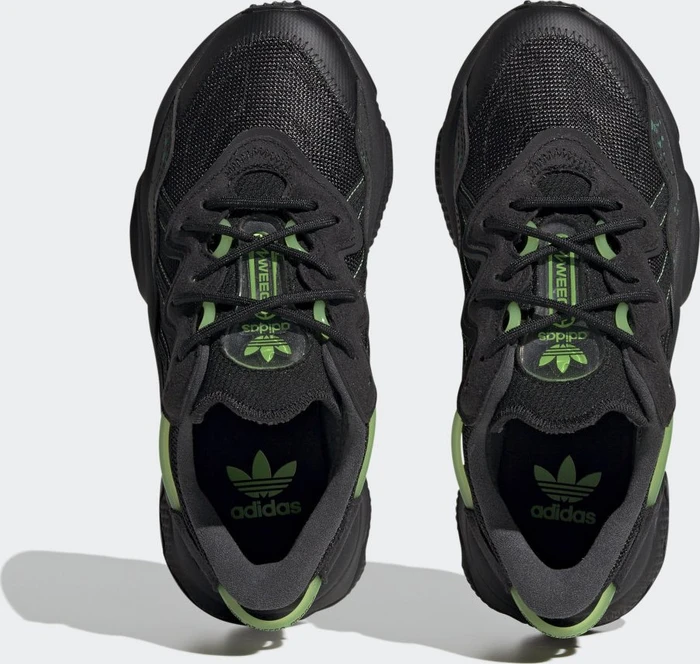 adidas OZWEEGO core black/solar green (Junior)