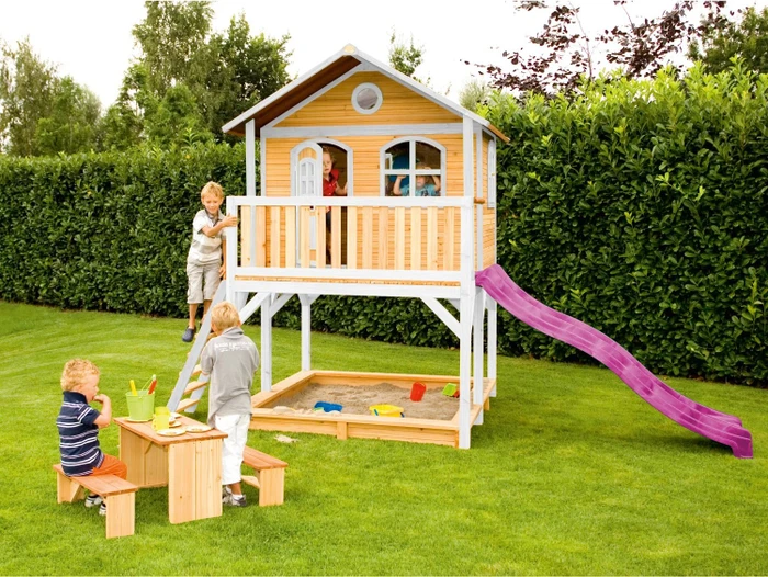 Axi Spielhaus Marc braun/weiß mit Rutsche lila