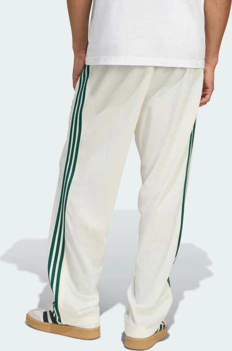adidas Adicolor Classics Firebird Trainingshose lang off white/collegiate green (Herren)