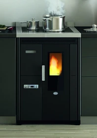 Blaze Nina Pellet-Kaminofen schwarz