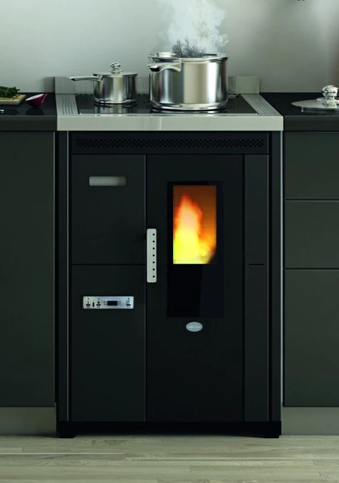 Blaze Nina Pellet-Kaminofen schwarz