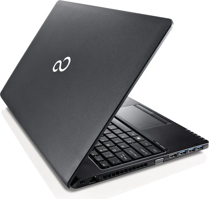 Fujitsu Lifebook A555G, Core i5-5200U, 8GB RAM, 256GB SSD, Radeon R7 M260, DE