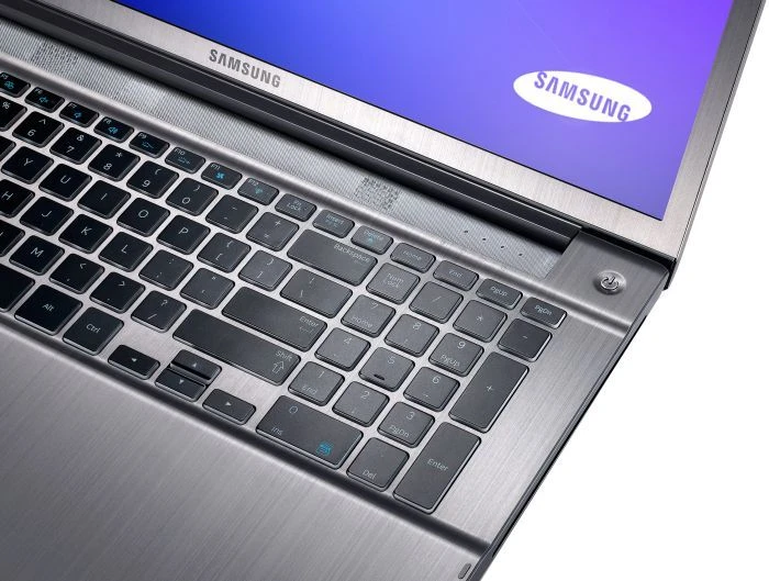 Samsung 700Z7C, Core i7-3615QM, 8GB RAM, 1TB HDD, GeForce GT 650M, DE