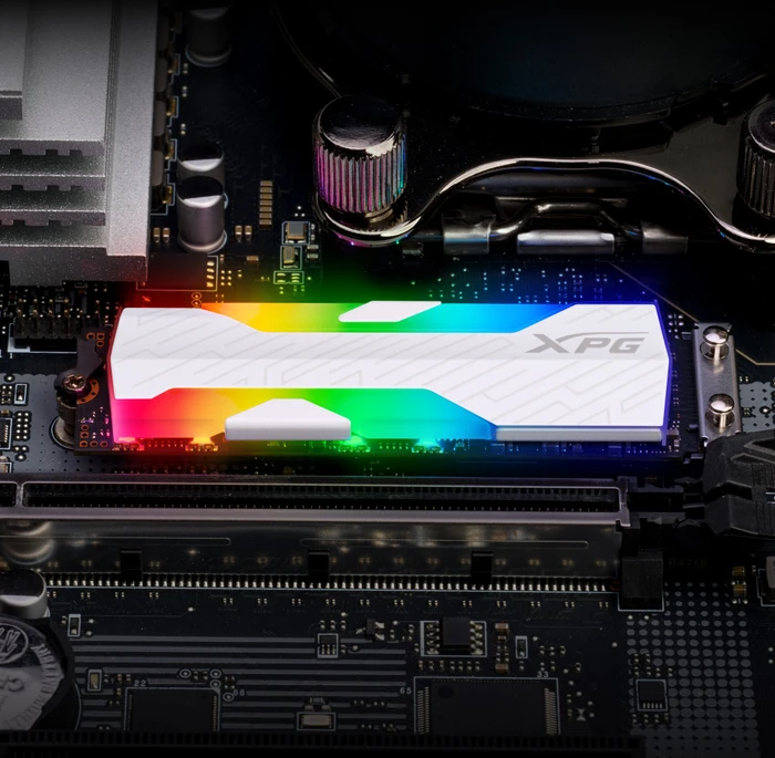 ADATA XPG Spectrix S65G 1TB, M.2 2280 / M-Key / PCIe 4.0 x4, Kühlkörper