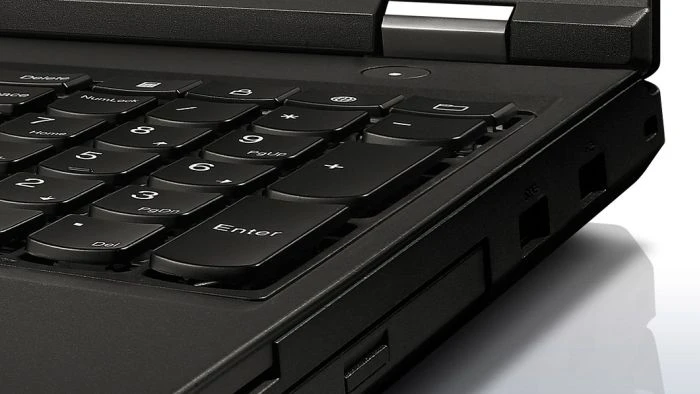 Lenovo ThinkPad W540, Core i7-4900MQ, 8GB RAM, 512GB SSD, Quadro K2100M, DE