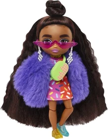 Mattel Barbie - Extra Minis Puppe mit Kleid & Pelzmantel mit Streuseldruck