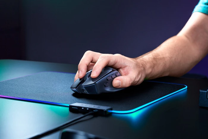 Razer Basilisk V4 HyperSpeed, schwarz, USB/Bluetooth
