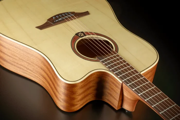 LAG Tramontane 70 Dreadnought Cutaway electroacoustic Natural