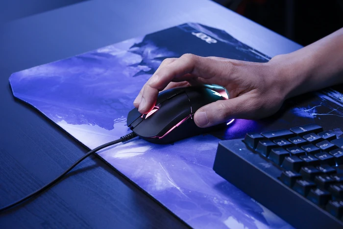 Acer Predator Cestus 330, USB
