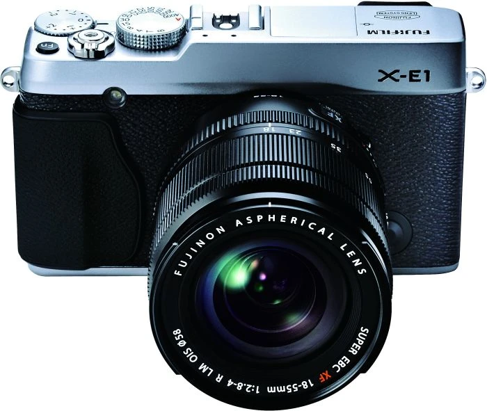 Fujifilm X-E1 silber mit Objektiv Fujinon XF 18-55mm 2.8-4.0 R LM OIS