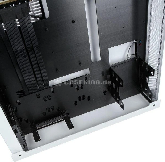 Lian Li PC-O7 weiß, Glasfenster