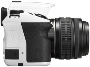 Pentax K-30 weiß mit Objektiv smc DA L 18-55mm 3.5-5.6 AL