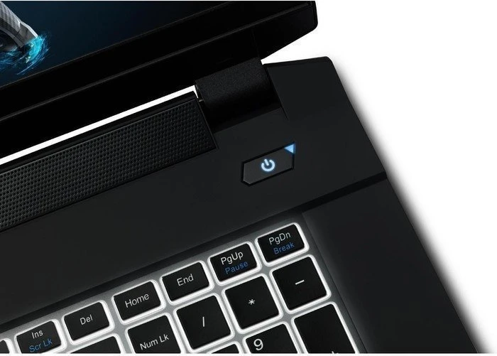 Medion Erazer X7843, Core i7-6820HK, 32GB RAM, 960GB SSD, 1TB HDD, GeForce GTX 980M, DE