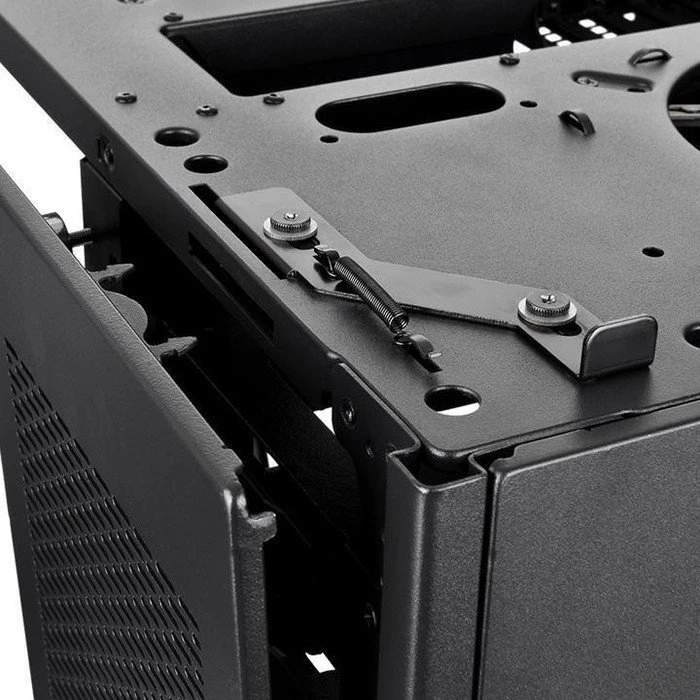 Thermaltake The Tower 900, schwarz, Glasfenster