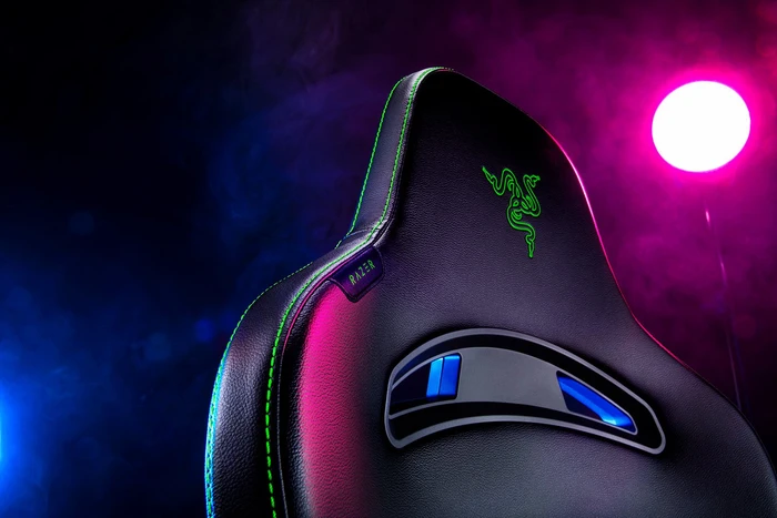 Razer Enki X Gamingstuhl, schwarz/grün