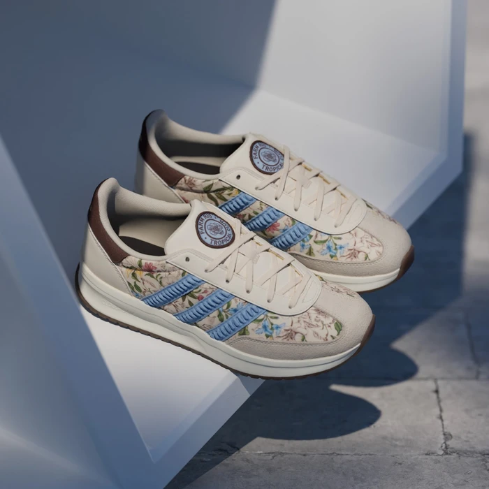 adidas Run 70s 2.0 ecru tint/clear sky/off white (Damen)