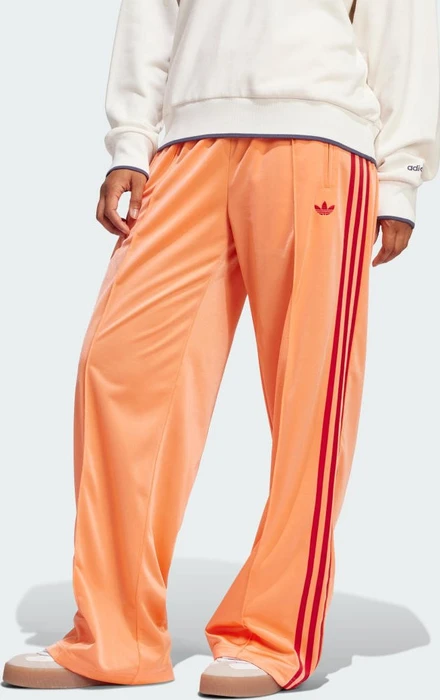 adidas Classic Firebird Loose Trainingshose lang semi coral/team victory red (Damen)