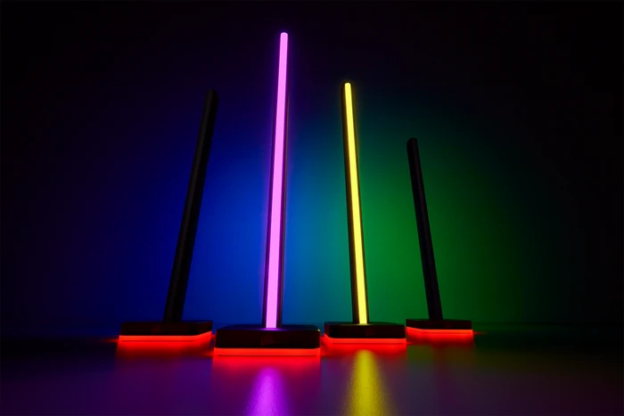 Corsair iCUE LT100 Smart Lighting Towers Starter Kit, RGB-Beleuchtungsset, 2er-Pack, schwarz