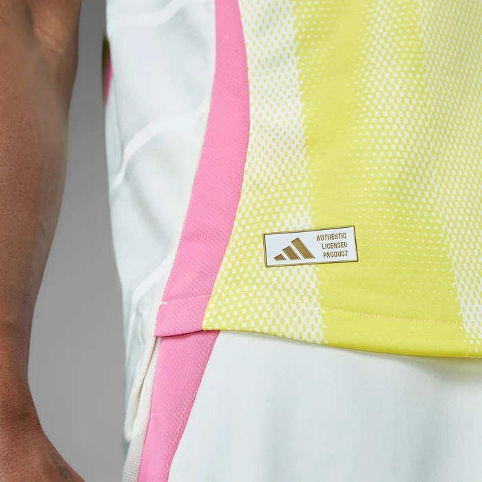 adidas Juventus Turin Authentic 2024/2025 Auswärtstrikot pure sulfur (Herren)