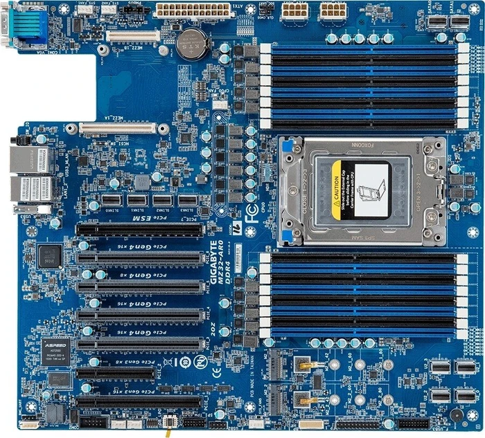 GIGABYTE MZ32-AR0 (AMD SP3)