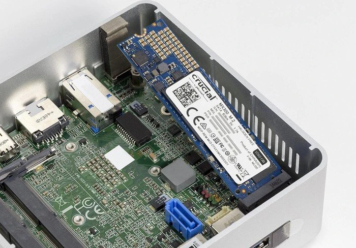Crucial MX300 1TB, M.2 2280 / B-M-Key / SATA 6Gb/s