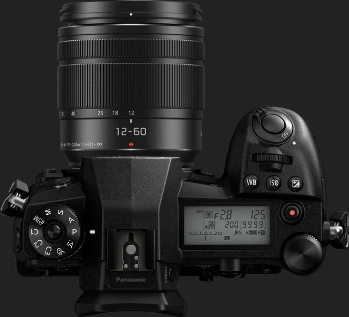 Panasonic Lumix DC-G9 mit Objektiv Lumix G Vario 12-60mm 3.5-5.6 ASPH Power OIS