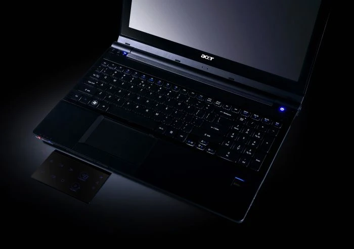 Acer Aspire Ethos 5951G-2434G75Mnkk, Core i5-2430M, 4GB RAM, 750GB HDD, GeForce GT 555M, DE