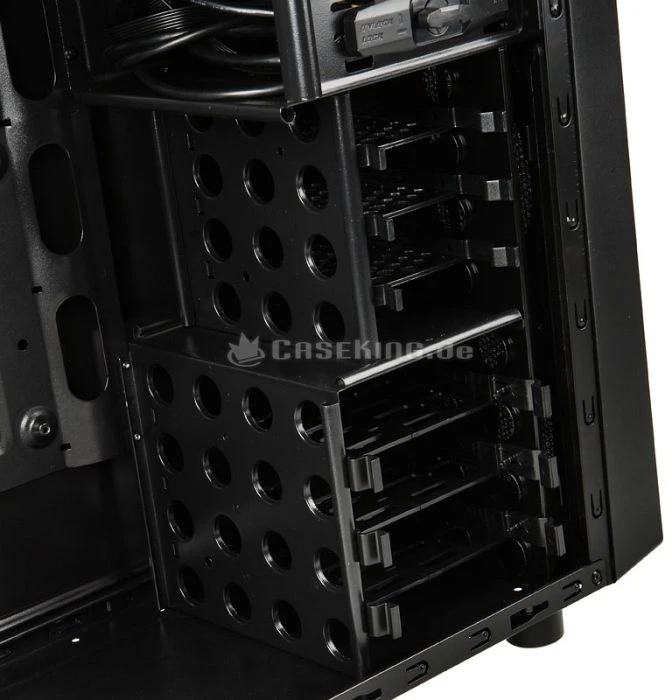 BitFenix Neos schwarz/silber, schallgedämmt