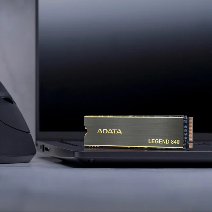 ADATA LEGEND 840 512GB, M.2 2280 / M-Key / PCIe 4.0 x4, Kühlkörper