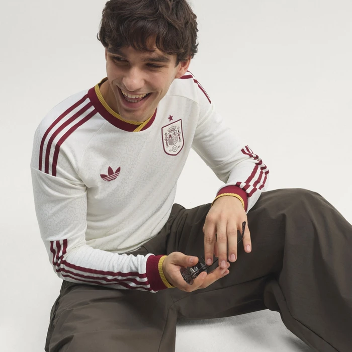 adidas FIFA WM 2026 Spanien Authentic Auswärtstrikot langarm off white (Junior)