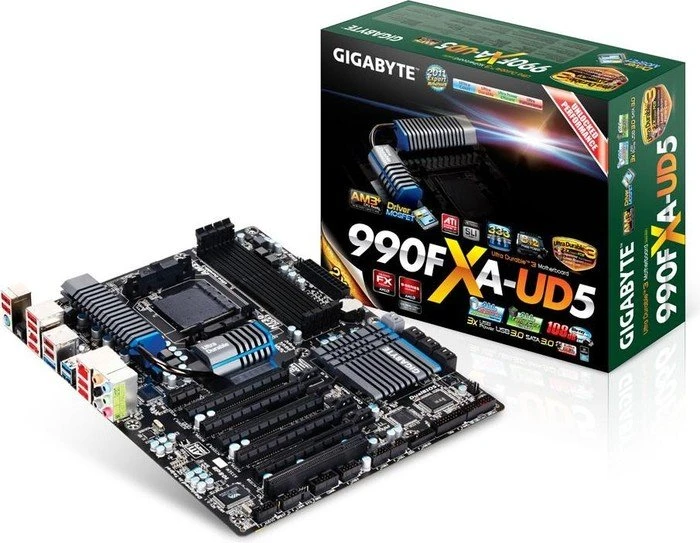 GIGABYTE GA-990FXA-UD5 (AMD AM3+)