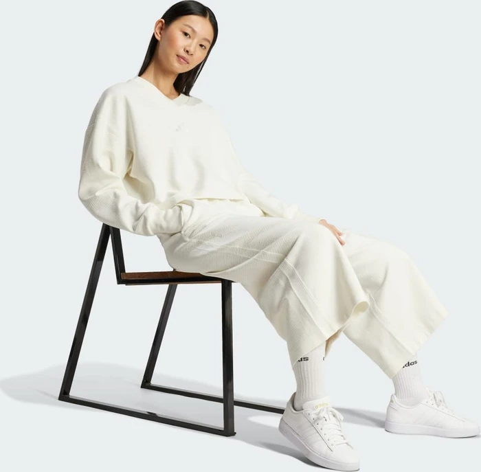 adidas ALL SZN Ribbed V-Neck Sweatshirt off white (Damen)